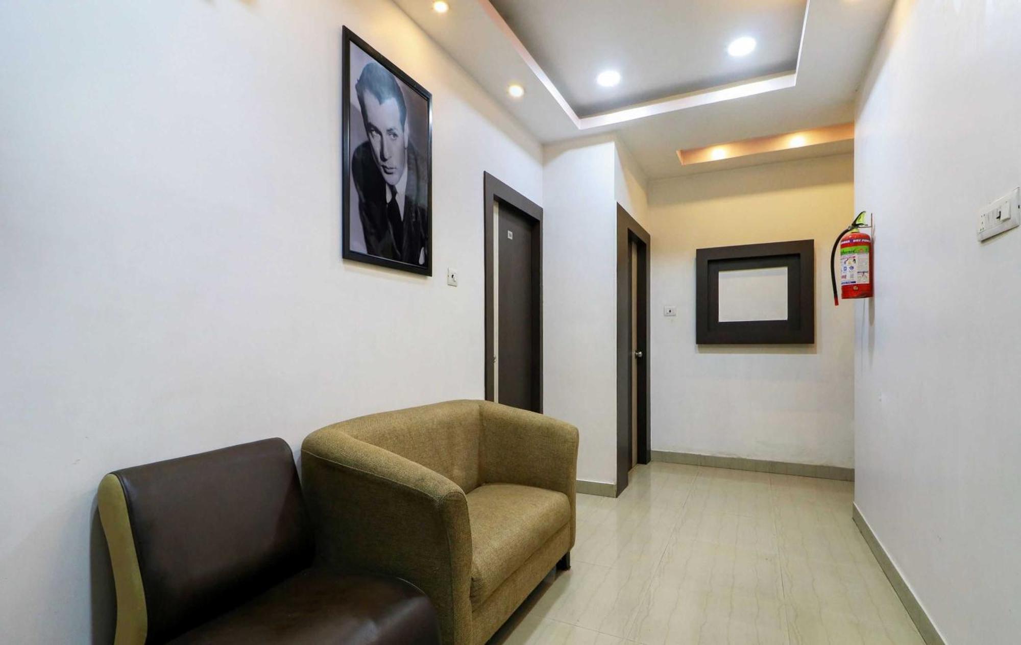 Oyo Flagship 1805 Hotel Star Delight Panchuria ภายนอก รูปภาพ